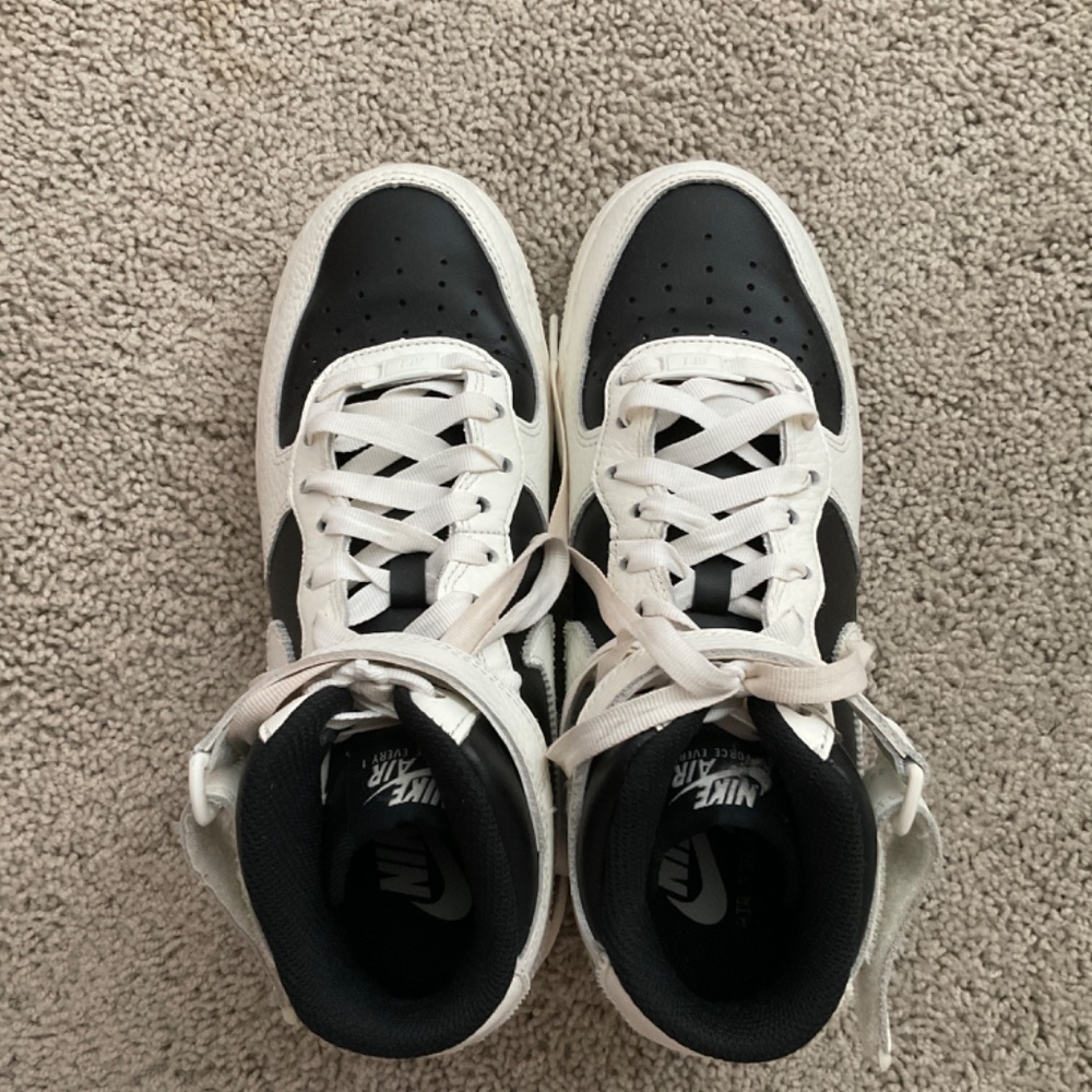 Nike air force sneakers - Picture 2 of 4